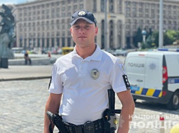 Киевский полицейский по дороге с работы домой задержал воровку