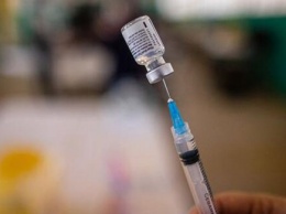 Смешивание вакцин AstraZeneca и Pfizer дает хороший эффект - ученые