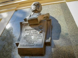 В Киеве установят несколько мемориальных досок: кому и где они будут рассположены