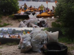 В Днепре прочистили километр береговой линии острова от мусора: фото