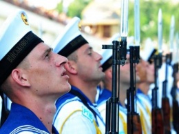 4 июля отмечают День ВМС и День Нацполиции