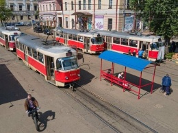 В Киеве несколько дней не будет работать трамвай №15 и №18: запустят временный автобус