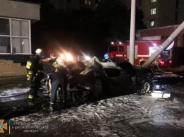 Видео с камер Бартоломео: девушки сели в BMW за 3 минуты до смертельной аварии на набережной