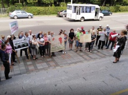 Новый митинг: в Полтаве протестуют против строительства впритык к жилым домам