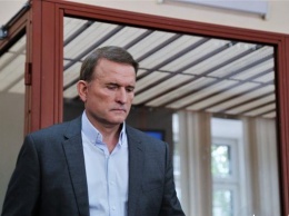Суд оставил Медведчука под домашним арестом