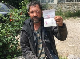 Глава Ялты помогла бездомному из Кореиза восстановить паспорт