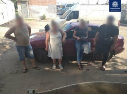 Признались сами: в Харькове «копы» остановили автомобиль с причастными к кражам людьми, - ФОТО