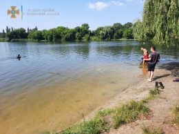 В Харькове подросток утонул в водоеме, спасая друга