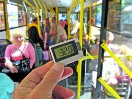 Ответственного за транспорт в столице Ивана Шпилевого просят рассказать, как обеспечивают комфортную температуру пассажирам и водителям