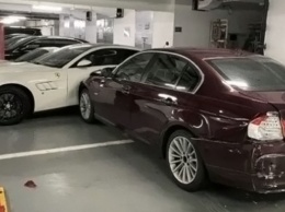 Страховая в шоке: Ревнивая китаянка разбила на парковке уникальный Ferrari, Porsche и Mercedes