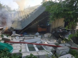 В Смеле взрыв разрушил частный дом, погиб мужчина