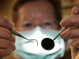На Сумщине стоматолог обнаружил под пломбой клеща. А у пациентки нашли болезнь Лайма