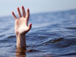 Очередная трагедия на воде: в Новой Каховке на городском пляже нашли тело утопленника