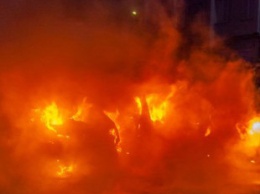 В Рубежном ночью во время зарядки сгорел электрокар