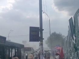 "Закрывайте окна": опасное пылевое облако из Сахары добралось до Киева (видео)