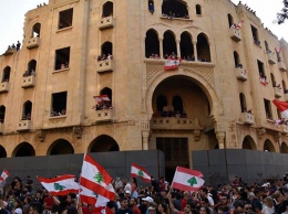 Блинкен и Ле Дриан направили президенту Ливана тайное письмо, требуя вывести страну из кризиса