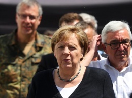 Меркель побывала в немецких землях, подвергшихся наводнению