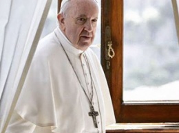 Папа Франциск в первой проповеди после больницы призвал "выключить мобильный"