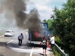 Под Одессой загорелся пассажирский автобус