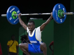Прилетевший из Уганды на Олимпиаду атлет исчез, оставив записку: "На родину не вернусь. Передайте мои вещи жене"