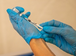 Pfizer или Sinovac: ученые сравнили эффективность вакцин