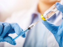 Вакцинация в Украине: Кабмин планирует запустить вакцинацию в аэропортах