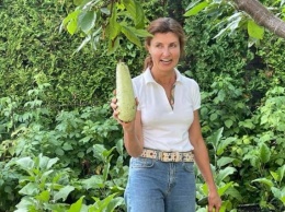 Урожай огурцов и помидоров показала жена Порошенко (ФОТО)