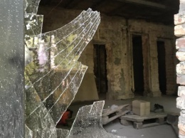 Взрыв на Яворницкого: в здании находился офис известного политика