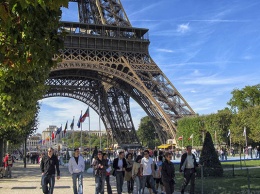 Франция снова пускает украинских туристов