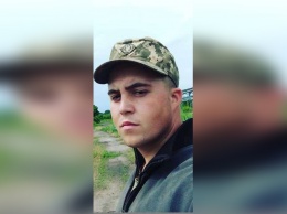 Вышел из поезда и пропал: в Днепре ищут 19-летнего солдата
