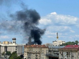 На Майдане горят покрышки: в центре Киева произошло возгорание, - ВИДЕО