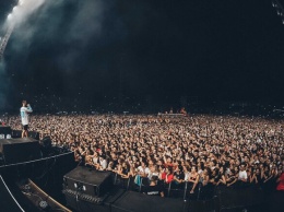 Забыли про карантин: на концерт Макса Коржа в Одессе пришло 45 тысяч людей