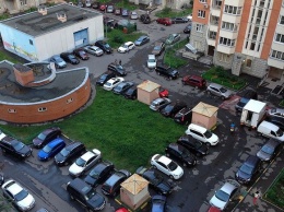 Оставил возле дома - плати: в Киеве парковки во дворах станут платными