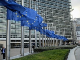 Еврокомиссия заключила второй контракт на производство лекарств против COVID-19
