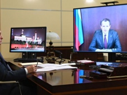 Путин положительно оценил работу Гладкова на должности врио главы Белгородской области