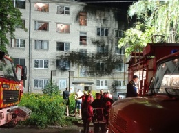 Эвакуировали 35 человек: на Шевченковском произошел пожар в многоэтажке