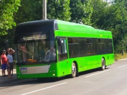 На Роганский жилмассив начали ходить троллейбусы с автономным ходом