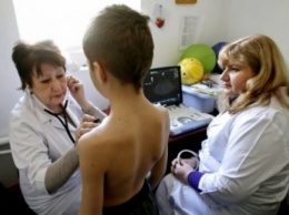 Медосмотр в украинских школах: когда и каких врачей надо пройти