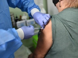 В Украине за июль сделали почти три миллиона прививок от COVID-19