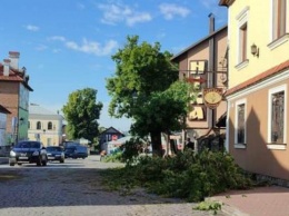 Каменец-Подольский накрыл мощный ураган