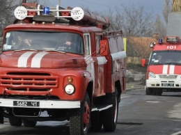 В Запорожской области в селе горела летняя кухня - пожар тушили 8 спасателей