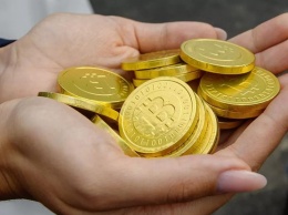 В Украине легализуют криптовалюты: какие налоги заплатят владельцы виртуальных "кошельков"