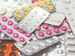 В Украине вступил в силу закон о запрете продажи лекарств детям