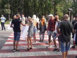В Полтавской области протестующие перекрыли трассу