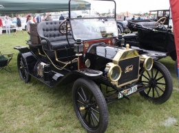 В сети появилось видео обзора на Ford Model T образца 1914 года