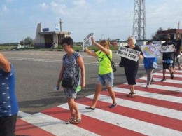Трассу в Херсонской области перекрыли протестующие