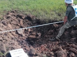 Боевики обстреляли ферму на Донбассе - фото разрушений