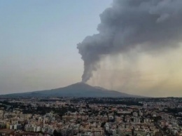 Выше, чем когда-либо: вулкан Этна рекордно «подрос»
