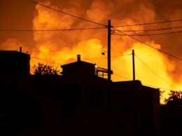 В Греции из-за лесных пожаров за ночь эвакуировали более 20 населенных пунктов