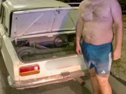 Криворожская полиция остановила автомобиль с металлоломом